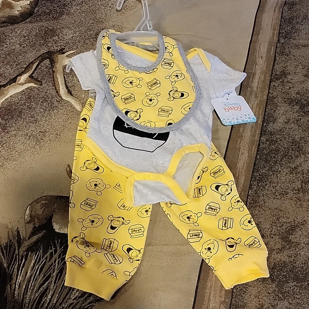 Baby outfit bundle - Picture 4 of 8